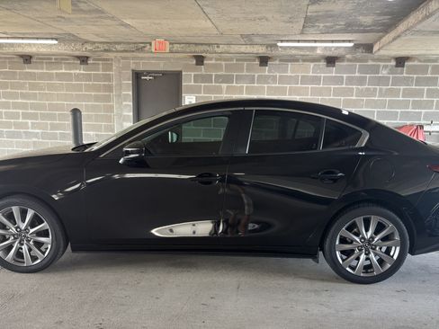 Used 2020 MAZDA MAZDA3 Sedan w/ Select Package FWD image 2