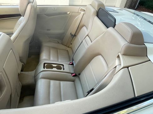 Used 2011 Mercedes-Benz E 350 Cabriolet image 18