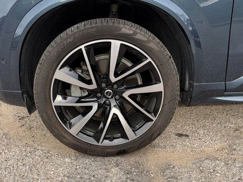 Used 2025 Volvo XC90 B6 Plus w/ Protection Package Premier image 16