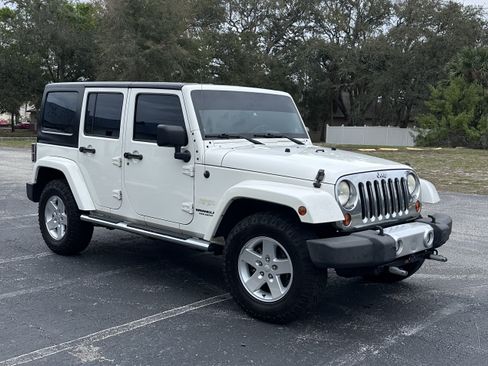 Used 2010 Jeep Wrangler Unlimited Sahara w/ Mopar Chrome Edition Group image 2