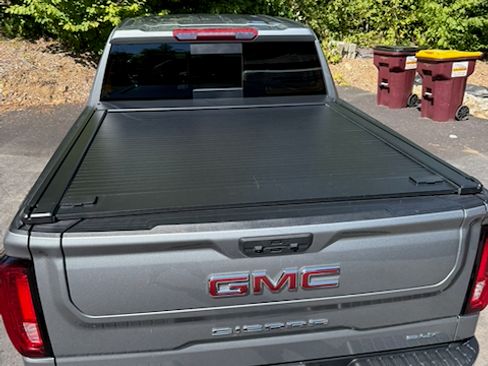 Used 2023 GMC Sierra 1500 SLT w/ SLT Premium Plus Package image 6