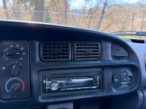 Used 1998 Dodge Ram 1500 Truck Long Bed image 6