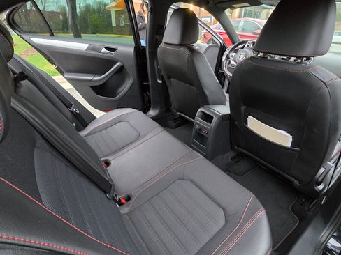 Used 2012 Volkswagen Jetta GLI image 13