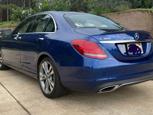 Used 2018 Mercedes-Benz C 300 Sedan image 2