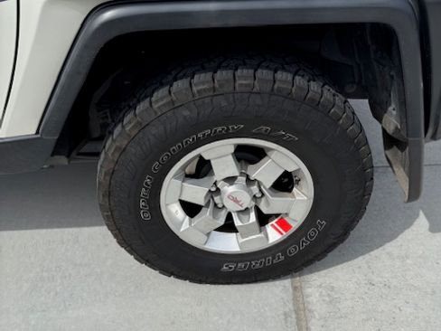 Used 2010 Toyota FJ Cruiser 2WD image 21