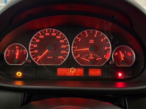 Used 2004 BMW 330Ci Coupe image 10