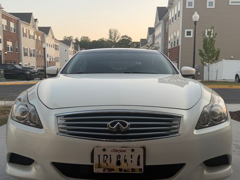 Used 2010 INFINITI G37 Convertible w/ Premium Pkg RWD image 10