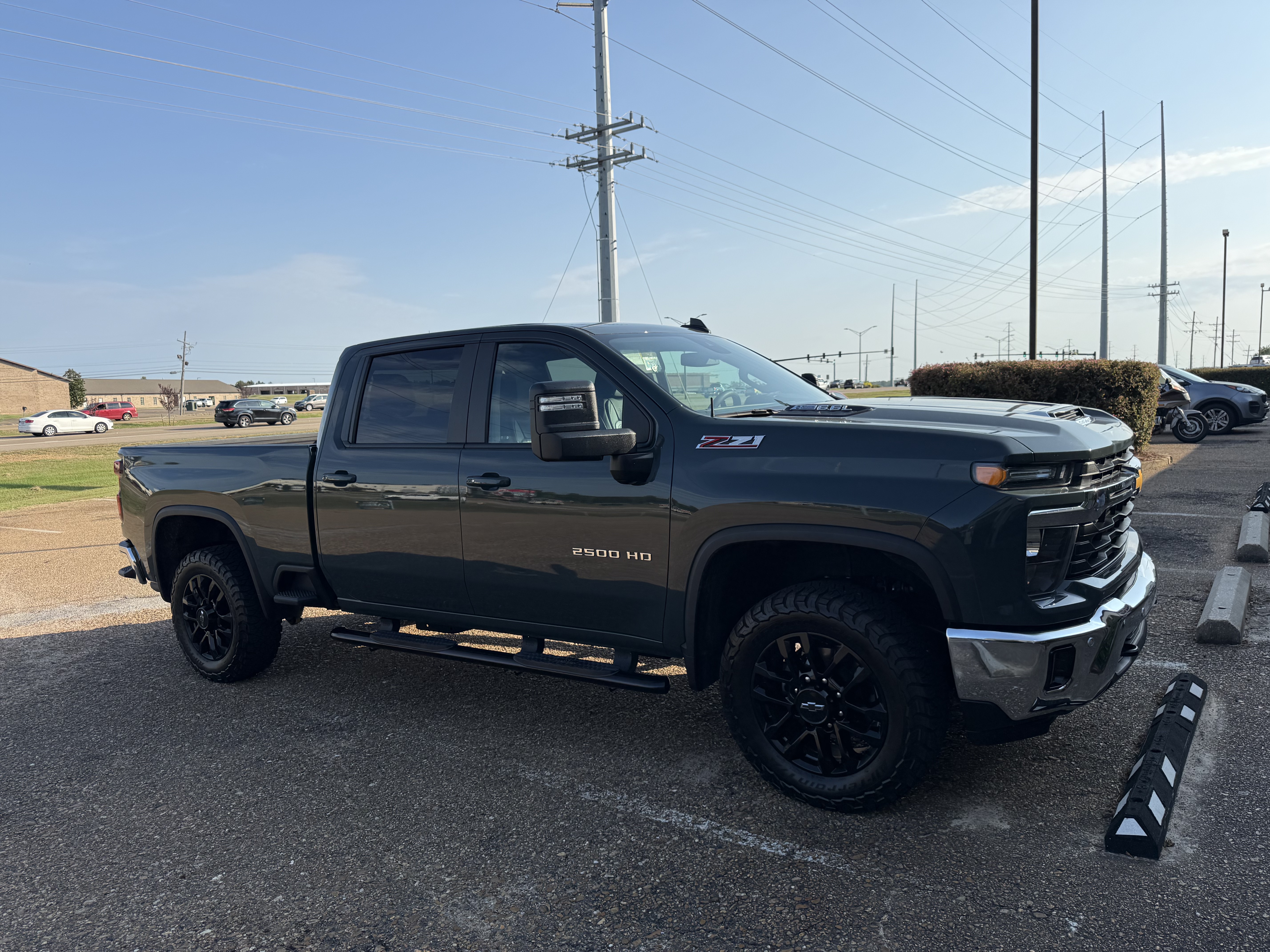 Used 2025 Chevrolet Silverado 2500 LT w/ Safety Package AWD/4WD image 4