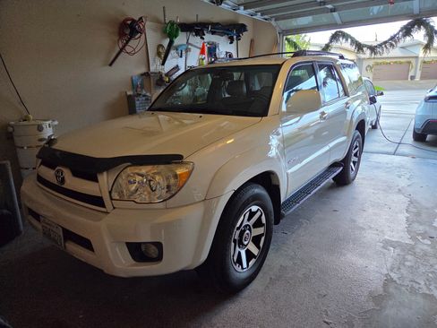 Used 2007 Toyota 4Runner Limited image 16