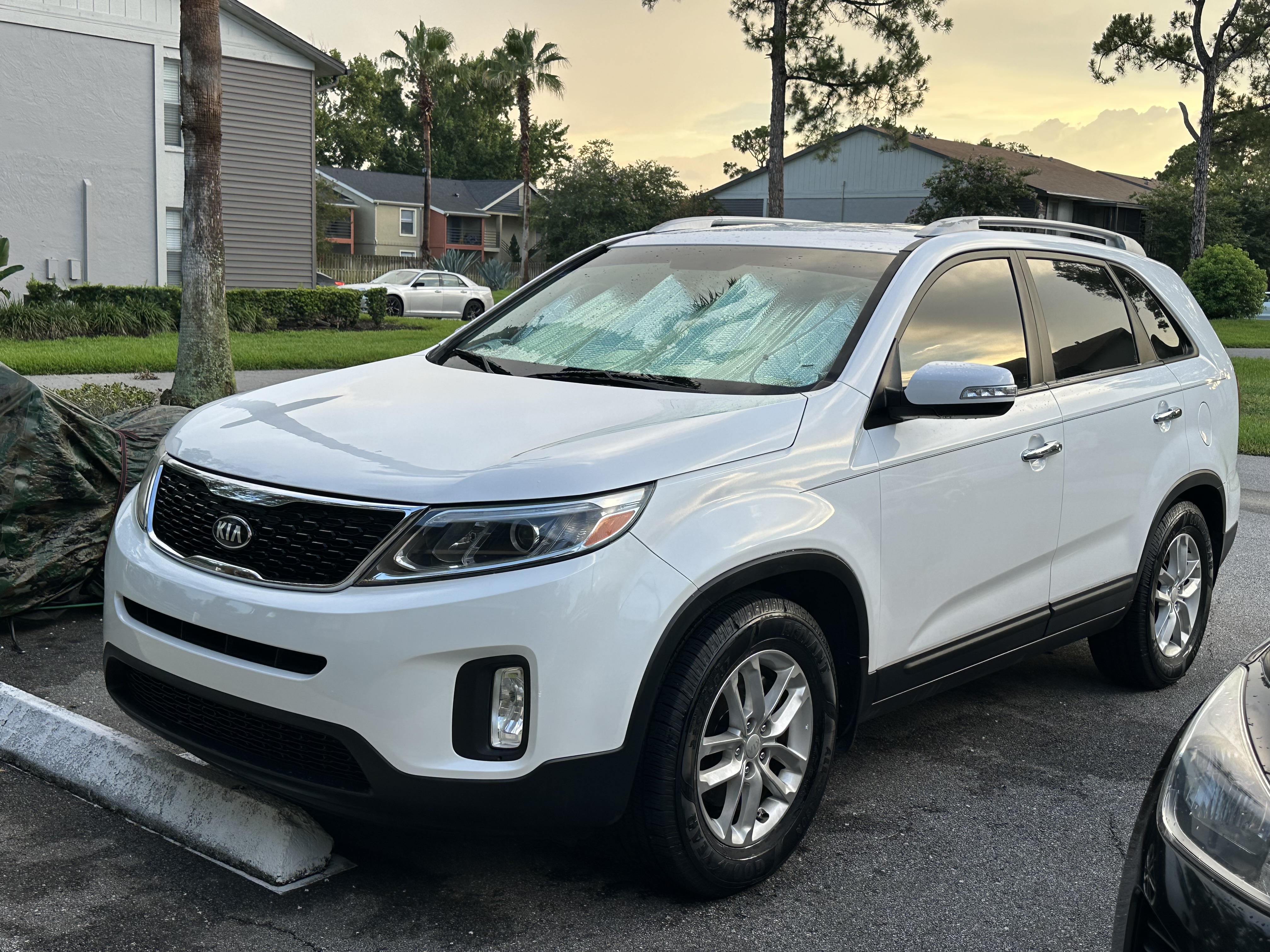 Used 2014 Kia Sorento LX FWD image 2