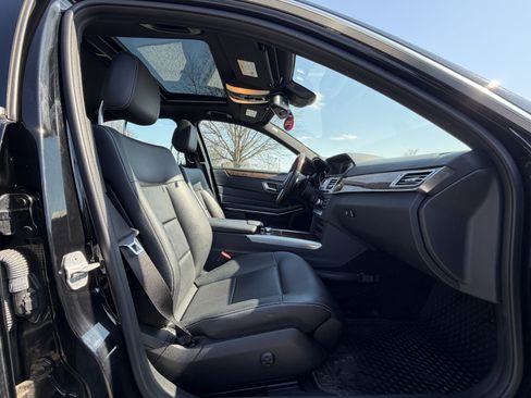 Used 2014 Mercedes-Benz E 350 E 350 4MATIC Sedan 4D image 12