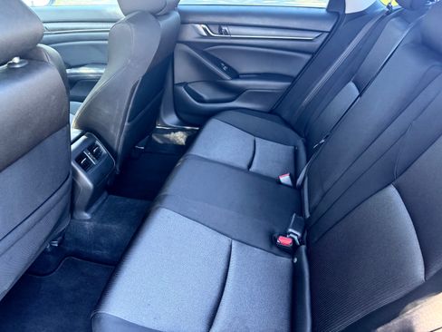 Used 2019 Honda Accord EX image 23