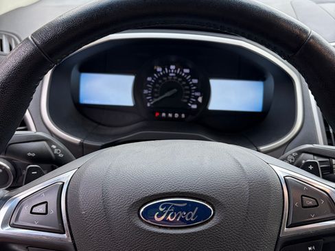 Used 2017 Ford Edge SEL w/ Equipment Group 201A AWD/4WD image 16