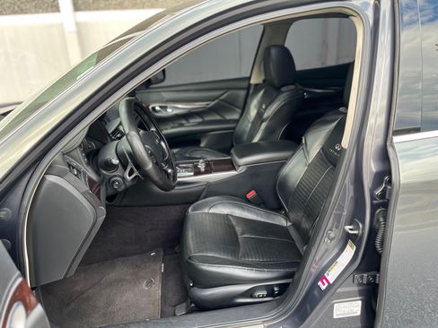 Used 2011 INFINITI M56 w/ Sport Pkg image 22