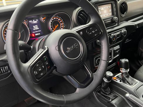 Used 2018 Jeep Wrangler Sport image 13