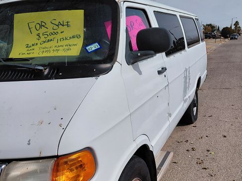Used 2001 Dodge B3500 image 5