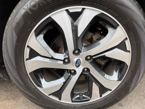 Used 2021 Subaru Outback Limited image 27