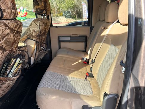 Used 2016 Ford F250 XLT w/ XLT Value Package image 13