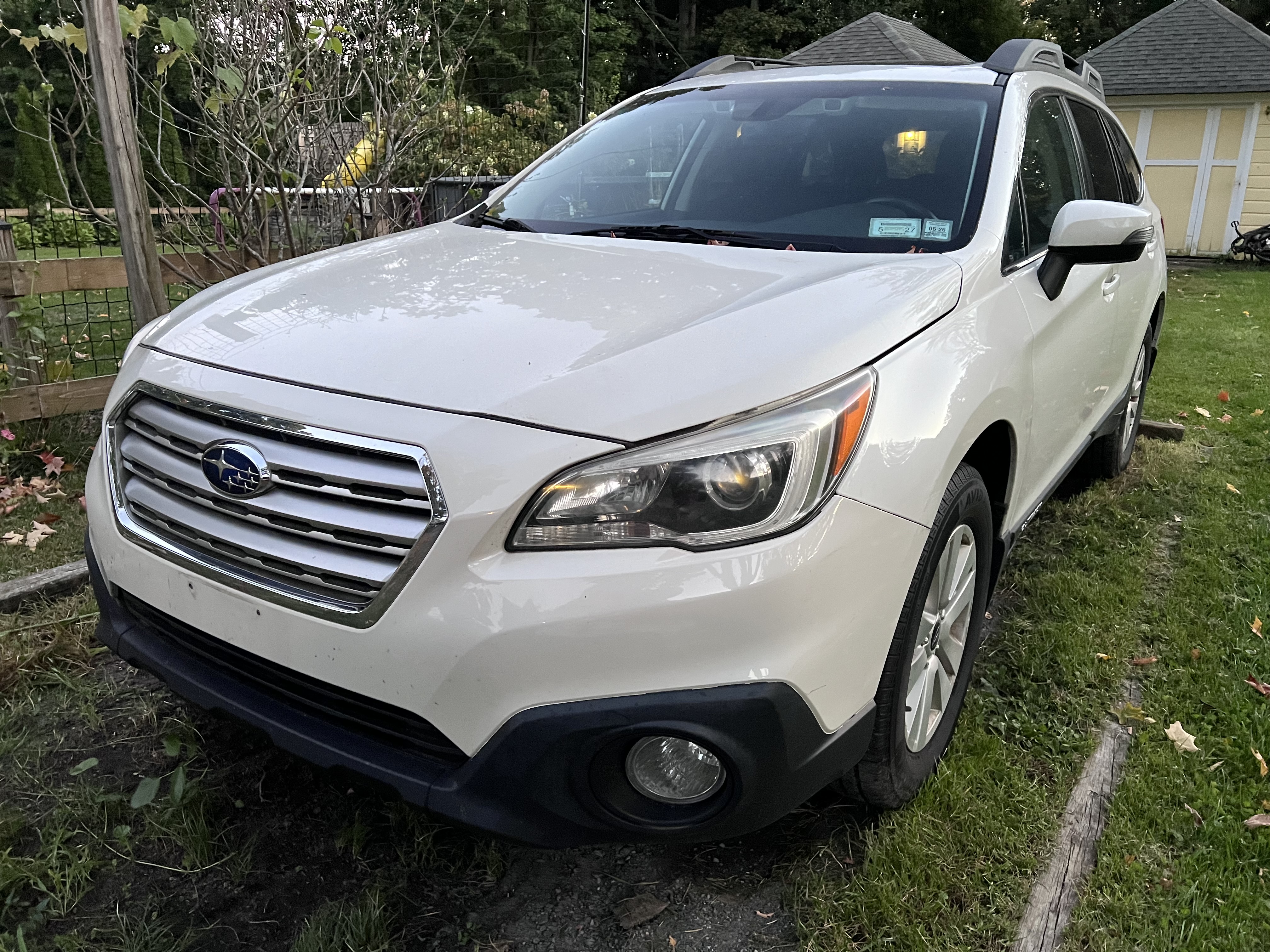 Used 2017 Subaru Outback 2.5i Premium AWD/4WD image 4