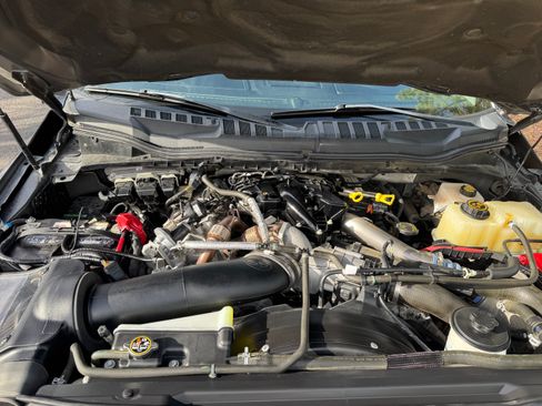 Used 2019 Ford F350 Lariat w/ Lariat Ultimate Package image 8