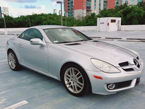 Used 2009 Mercedes-Benz SLK 300 image 6
