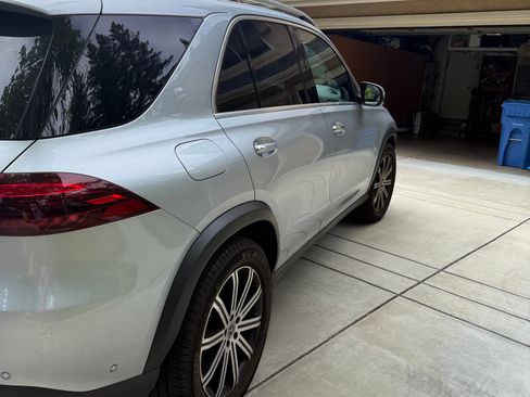 Used 2025 Mercedes-Benz GLE 350 4MATIC image 2