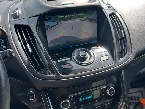 Used 2015 Ford Escape Titanium image 17