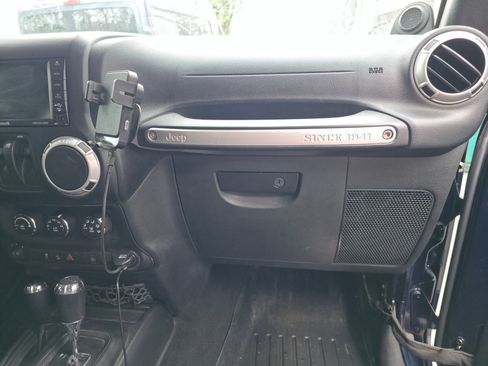 Used 2013 Jeep Wrangler Sahara w/ Trailer Tow Group image 18