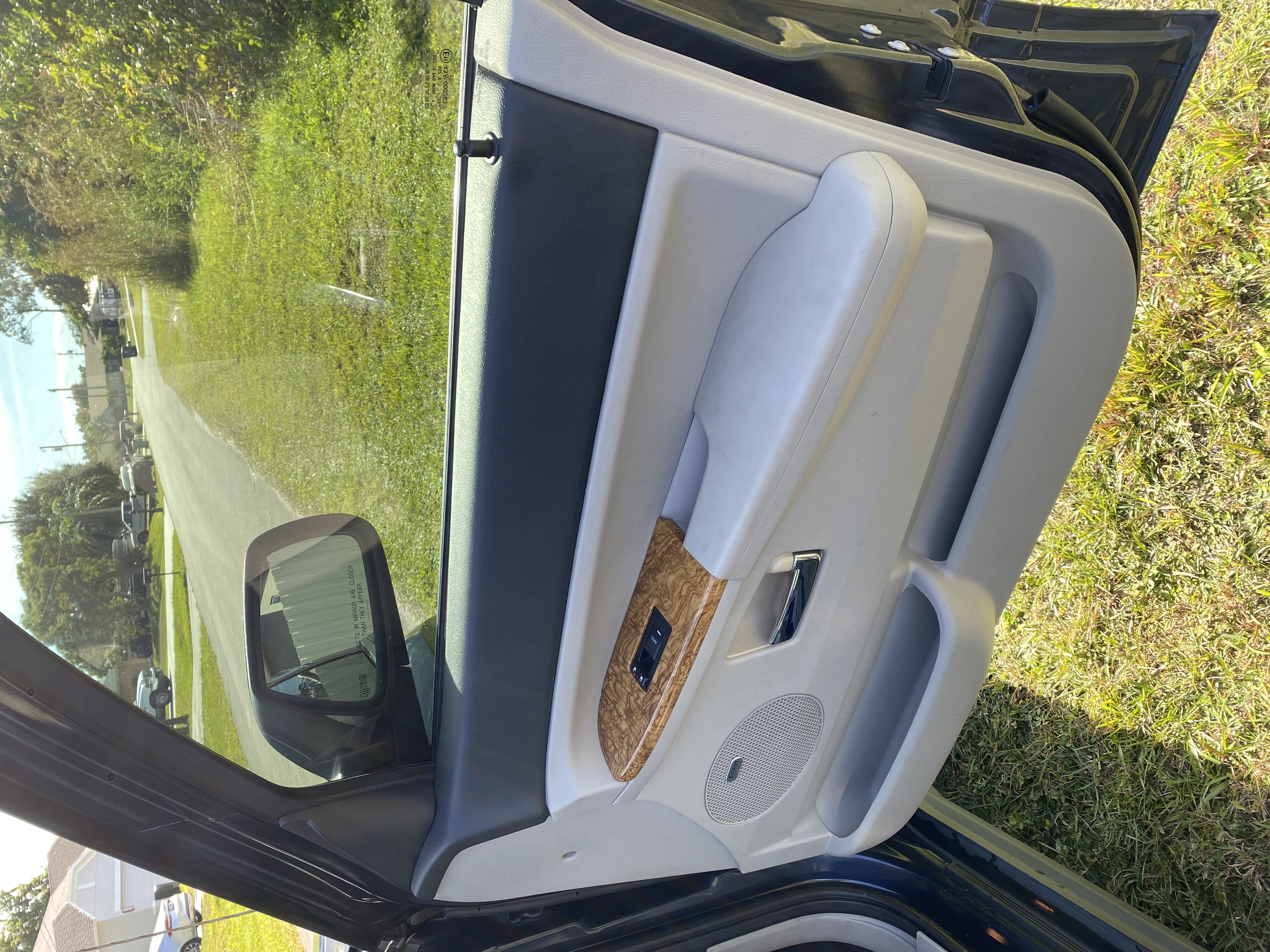 Used 2008 Jeep Grand Cherokee Limited w/ Trailer Tow Group IV RWD image 14