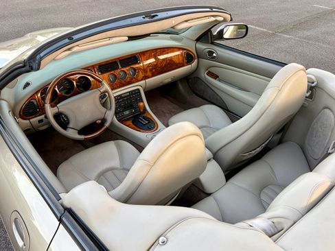 Used 1999 Jaguar XK8 Convertible RWD image 24
