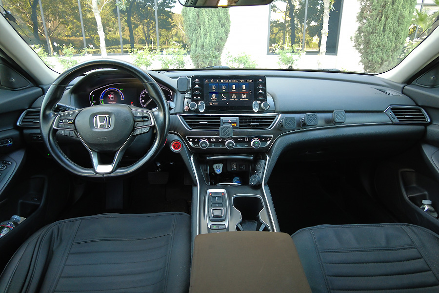 Used 2019 Honda Accord Touring image 14