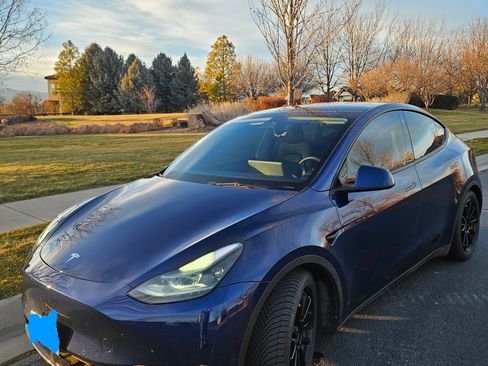 Used 2022 Tesla Model Y Performance image 1