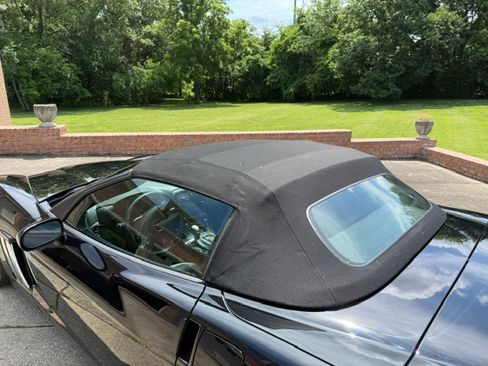 Used 2013 Chevrolet Corvette Grand Sport w/ 2LT Preferred Equipment Group RWD image 12