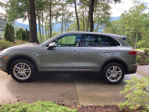 Used 2015 Porsche Cayenne Diesel AWD/4WD image 4