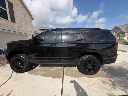 Used 2026 GMC Yukon Elevation w/ Elevation Premium Package RWD image 2