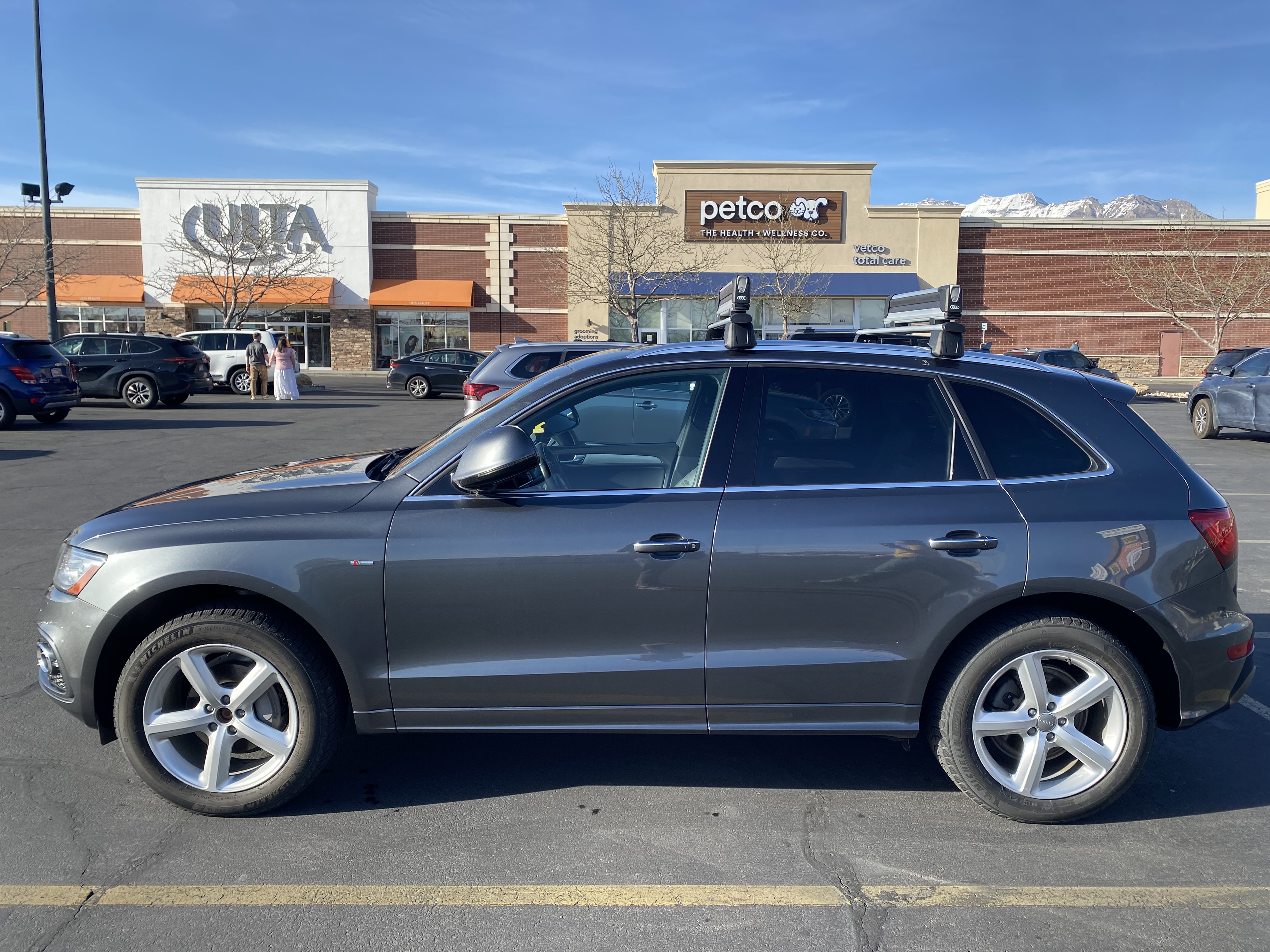 Used 2017 Audi Q5 2.0T Premium Plus w/ Technology Package AWD/4WD image 4