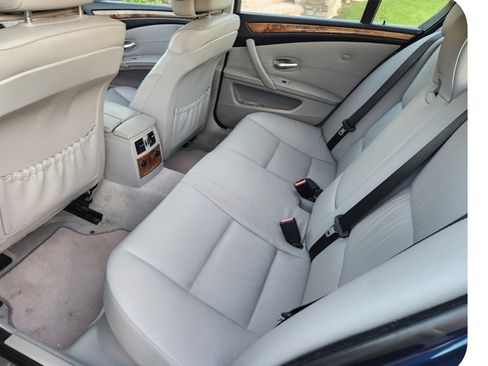 Used 2010 BMW 528i Sedan image 5