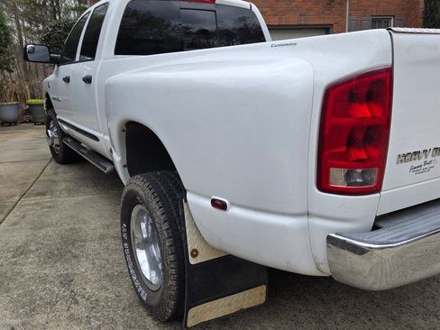 Used 2006 Dodge Ram 3500 Truck SLT image 5