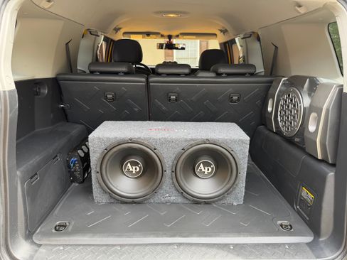 Used 2007 Toyota FJ Cruiser 2WD image 10