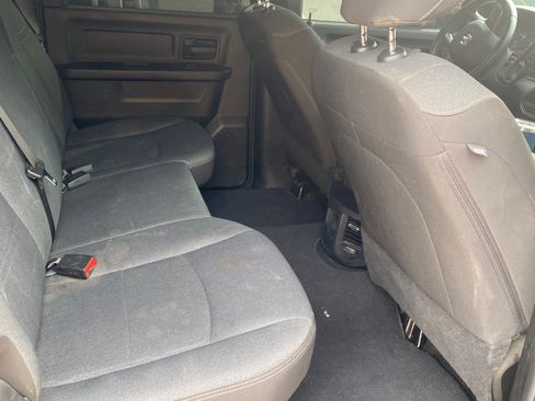 Used 2024 RAM 2500 Tradesman w/ Chrome Appearance Group image 11