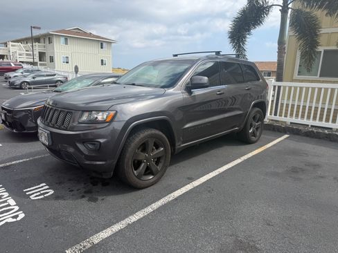 Used 2015 Jeep Grand Cherokee Altitude AWD/4WD image 1