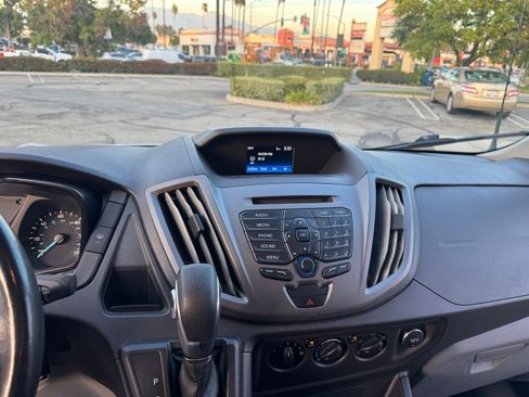 Used 2017 Ford Transit 150 XL image 27