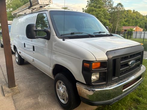 Used 2012 Ford E-150 and Econoline 150 w/ PWR Group RWD image 2