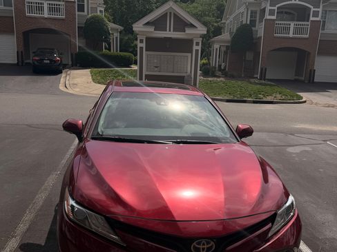 Used 2018 Toyota Camry XLE w/ Audio Package FWD image 8