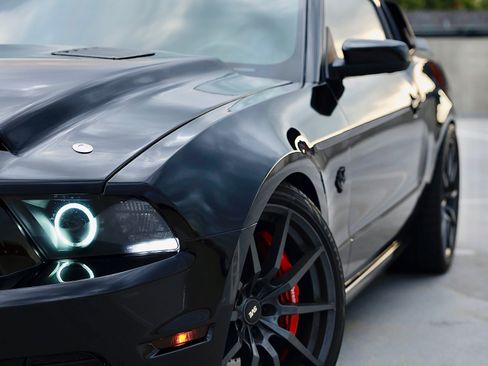 Used 2014 Ford Mustang GT Premium RWD image 4