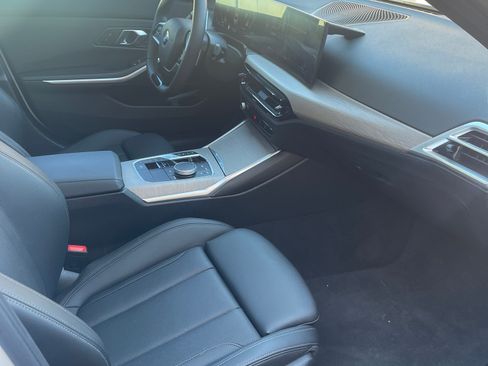 Used 2025 BMW 330i Sedan image 8