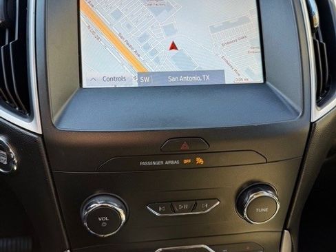 Used 2020 Ford Edge SEL w/ Convenience Package image 25