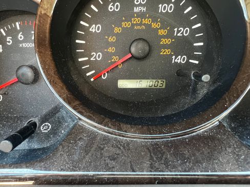 Used 2003 Toyota Highlander Limited image 10