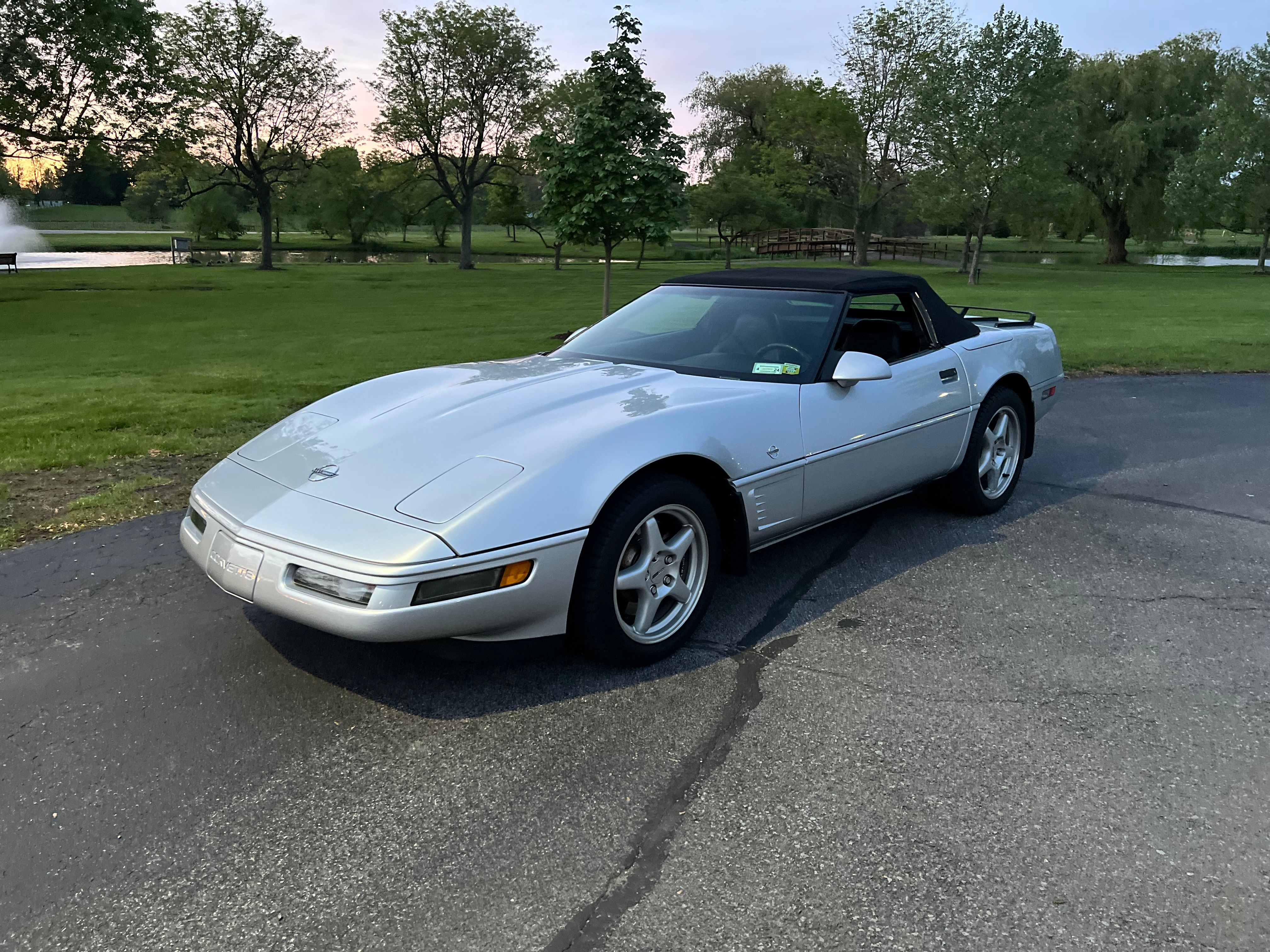 Used 1996 Chevrolet Corvette Convertible RWD image 24