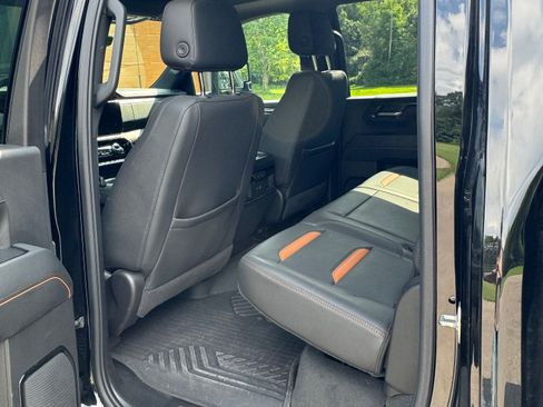 Used 2025 GMC Sierra 2500 AT4 w/ AT4 Premium Plus Package AWD/4WD image 7